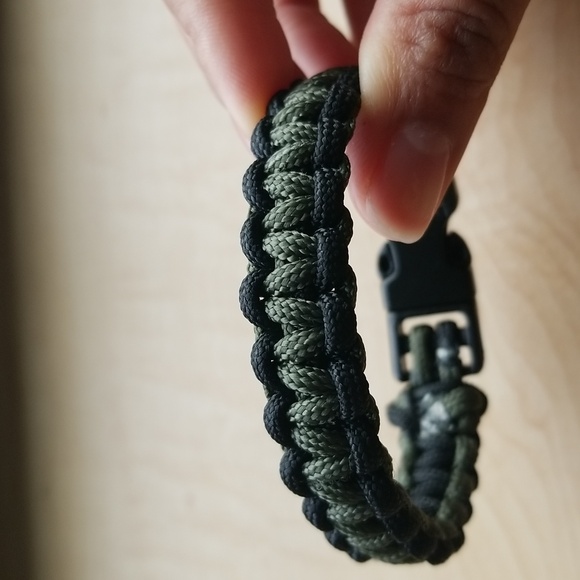 Paracord - Picture 3 of 7